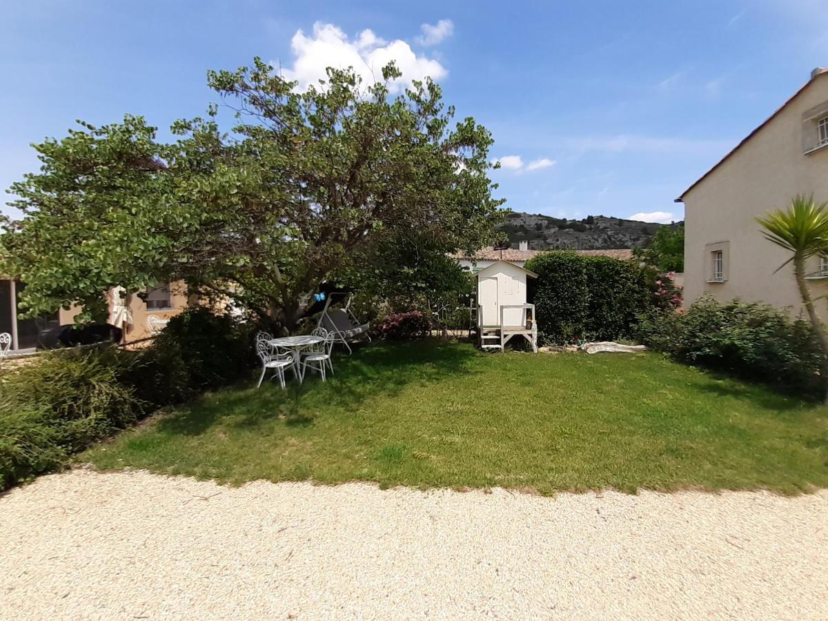 Petite Maison De Campagne Gardoise Théziers Extérieur photo